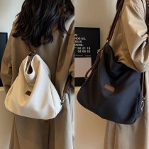 学生クラス ナイロン 生地 バッグ レディース 2024春新作 大容量 バックパック 通勤 シングルショルダー 脇トートバッグ