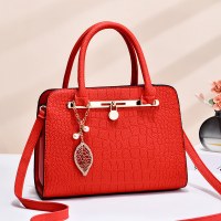 女性のためのスタイリッシュなバッグ 2024 新しいエンボス加工クロコダイルパターンママバッグファッショナブルなショルダーバッグハンドバッグ