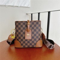 女性のためのバッグ 2024 新しいハイエンドバッグプリント文字大容量バケツバッグショルダーハンドバッグトレンド