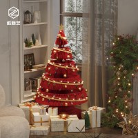 折り紙クリスマスツリークリスマスの雰囲気の装飾小道具シーンレイアウト折り畳まれたクリスマスツリー