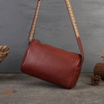 女性用クロスボディバッグ、ハイエンドニッチ、多用途の女性用 本革 バッグ、文学的でナショナルなスタイルのショルダーバッグ、ファッショナブルでカジュアルなピローバッグ