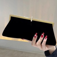 秋と冬の新しいベルベットクラッチバッグ社交界の女性のディナーバッグダイヤモンドドレスバッグ宴会バッグ気質多目的クロスボディバッグ