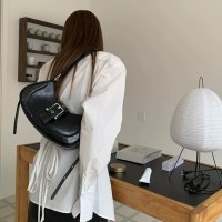 韓国インバッグ女性の夏 2024 新しいレトロホットガール脇の下バッグニッチシングルショルダークロスボディバッグ