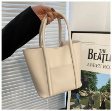 2024 新しいシンプルなファッションニッチデザインテクスチャードハンドバッグ女性の多用途ハンドバッグ大容量トレンディな女性のバッグ