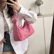 トレンディなトートバッグトレンディなレトロクロスボディバッグカジュアルバッグ 女性 の夏の新しいシンプルなファッションショルダーバッグ