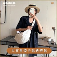 大容量 お団子バッグ クロスボディバッグ クール カバーガール 万能 カジュアル ショルダーバッグ キャンバスバッグ