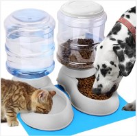 ペット給水器、犬用給水器、貯水器、大容量給水器、自動ペット給水器、転倒防止