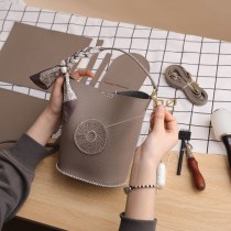 レディースバッグ 新しい織りバッグ おしゃれな西洋風 手作り DIY 素材 バッグ 自家製野菜バスケット ショルダー クロスボディバッグ