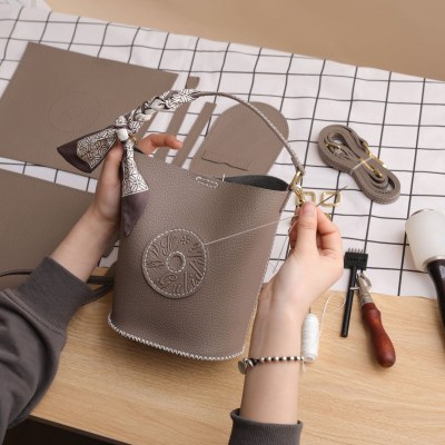 レディースバッグ 新しい織りバッグ おしゃれな西洋風 手作り DIY 素材 バッグ 自家製野菜バスケット ショルダー クロスボディバッグ