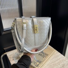 レディース 2024 新作クロスボディバッグ、汎用性の高い夏用デザイン、人気のポータブルバケットバッグ