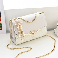 小さなバッグレディースバッグ 2024 新作インショルダークロスボディバッグファッショナブルな小さな香りの良い明るいレザーチェーン小さなスクエアバッグ
