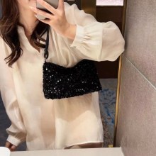 夏の新しいスタイルカジュアルスタイルスパンコールショルダーバッグパーソナライズされたインシンプルなクロスボディ大容量バゲットバッグ