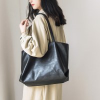 ソフトレザーの質感のバッグの女性の大容量新しいクロスボディバッグ女性の多目的イン韓国語版学生トートショルダー