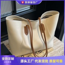 トートバッグ 女性用 2024 新作 大容量 通勤バッグ 夏 ハイエンド 多用途 ショルダーバッグ シンプル スクールバッグ