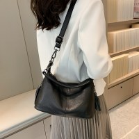 第一層牛革中年女性用バッグ韓国風タッセルママバッグ本革ファッショナブルなショルダークロスボディバッグトレンディでエレガントなハンドバッグ