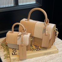 カラーブロックハンドヘルド脇の下バッグ女性のための 2024 新しいファッションシンプルな多目的小さな正方形のバッグハイエンドシングルショルダークロスボディバッグ