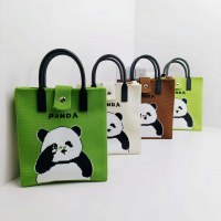 かわいいパンダのお土産、トレンディなクロスボディバッグ、デイリーカジュアル、多用途のソフトラバーハンドルニットハンドバッグ