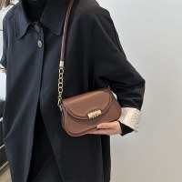 ニッチデザイン秋冬シングルショルダー脇バッグ2024新デザイン多用途レトロサドルバッグ通勤クロスボディバッグ