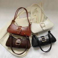 人気のバッグ白脇の下バッグ女性の新しいトレンディなソリッドカラーのフレンチニッチポータブルバゲットバッグ