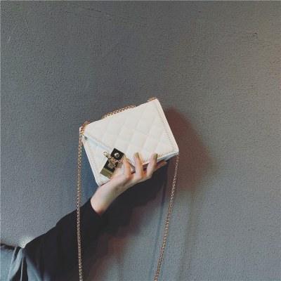 小さなバッグ新しいスタイルトレンディな多目的クロスボディバッグインスーパーホット菱形チェーンバッグミニバッグファッション妖精バッグ