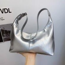 カジュアルな柔らかい表面の大容量女性用バッグ 2024 新しいファッション通勤ショルダートートバッグ多用途クロスボディ団子バッグ