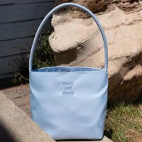 韓国のファッション刺繍高弾性防水ナイロン多用途カジュアル脇の下ワンショルダー女性のバケットバッグ