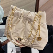 小さな香りのスタイル菱形チェーンバケットバッグ女性のための 2024 新しいトレンディなファッショナブルな無地のトートバッグ大容量脇の下バッグ