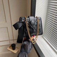 ソリッドカラーのシンプルなファッションチェーン小さなバッグ女性のための初秋の新しいダイヤモンド刺繍糸シングルショルダークロスボディバッグ小さなスクエアバッグ