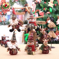 クリスマスツリーの装飾漫画の人形スノーフレーク格子縞の人形クリスマスツリーの装飾子供のホリデーギフト