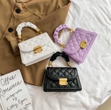 女性のための小さな新鮮なバッグ熱い販売韓国スタイルのファッション PU ショルダークロスボディバッグファッションチェーンハンドバッグ