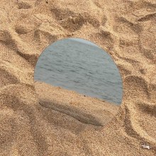 夏の旅行カップル用のビーチ写真小道具、美しい雰囲気、空、鏡、丸いビーチヤク