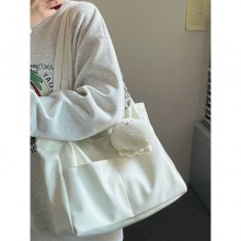 女性のための大きなバッグ 2024 新しいファッションポータブル通勤トートバッグ大容量学生クラスのショルダーバッグ