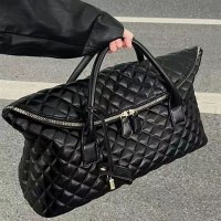 ソフトレザー菱形トラベルバッグ女性のための 2023 新しい脇の下ショルダー搭乗荷物大型バッグショッピングバッグポータブルフィットネスバッグ