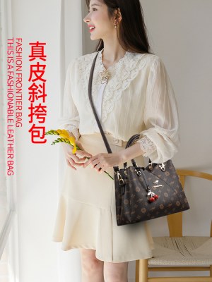 レディースバッグ ハンドバッグ レディースバッグ 2024 新しい ママバッグ 中年向け 大容量 ファッション クロスボディ