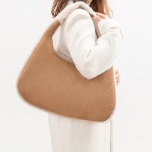 秋冬ファーオールインワン団子バッグ脇の下バッグレディースニッチコントラストカラー豪華なハンドヘルドレディースレザーバッグ