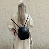 新しいバックパックの大容量カジュアルバックパックシンプルで多用途な学生通勤ソフトレザーバッグ女性用