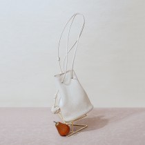 巾着バケットバッグ 2024 新しいins 本革 クロスボディバッグ女性のシンプルな第一層牛革ショルダーバッグ