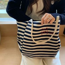ストライプキャンバスバッグハッピーパピー刺繍ショルダー大容量ニッチショッピングバッグ怠惰なトートカジュアルバッグ女性用