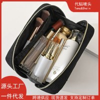 化粧品バッグ、大容量、ポータブルトラベルストレージバッグ、トイレタリーバッグ、高度なシンプルなデザイン