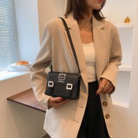 かわいいクロスボディバッグ女性のための 2024 新しいファッションショルダー多用途小さなバッグ小さな正方形のバッグ小さな新鮮なカジュアルバッグ女性のバッグ