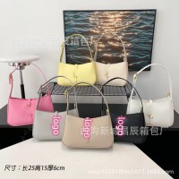 秋の新しい高級脇​​の下バッグ、ニッチなショルダーバッグ、多用途のテクスチャーハンドバッグ、ファッショナブルなバゲットバッグ