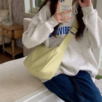 女性のための大容量バッグ 2023 新しいソフトレザーニッチ通勤トートバッグ大学生ショルダーバッグクロスボディバッグ