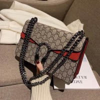 バッカス バッグ レディース バッグ 2024 新作 トレンド 老眼 本革 ワンショルダー 大きい ブランド 軽い 高級 チェーンバッグ 手持ち 斜めがけ 脇バッグ