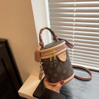 ラウンドバケットバッグ女性のための 2023 新しいトレンディなハンドバッグファッション多用途小さなバケツハイエンドシングルショルダークロスボディバッグ