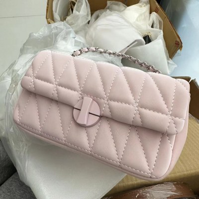 チェーンバッグ新しいクロスボディバッグ小さなバッグショルダーバッグ脇の下バッグ通勤ハイエンド菱形女性のバッグ小さな正方形のバッグ