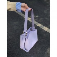 女性のためのバケットバッグ 2024 新しい大容量ソフトレザーショルダークロスボディバッグ多用途シンプルな通勤バッグ