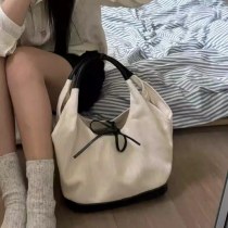キャンバストートバッグ女性の2024新しい通勤ファッションハンドバッグ多用途 ショルダー 脇の下バッグ ショルダー バッグ