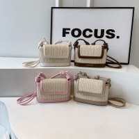 ニッチデザインのシングルショルダー脇の下バッグ、ハイエンドシリンダーバッグ、2024新しいスタイルのクロスボディバッグ、気質、レトロバゲットバッグ