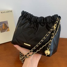 韓国スタイルのファッショナブルな巾着小さなバッグの女性のチェーンバッグ 2024 春の新多用途インシングルショルダー脇の下バケットバッグ