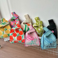 新しい小さな生花シリーズの女性用ニットバッグ、多用途の大容量通勤トートバッグ、教師へのホリデーギフト